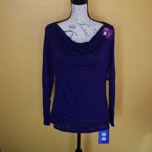 3/$21 NWT Shapesational Shirt L